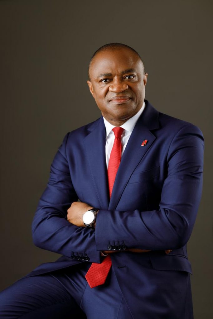 Oliver Alawuba, Directeur du Groupe UBA